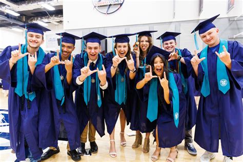 For example, all students considered full-time veterans by February 1, 2024, are eligible to participate in the May 2024 graduation ceremony. . Luoa current students